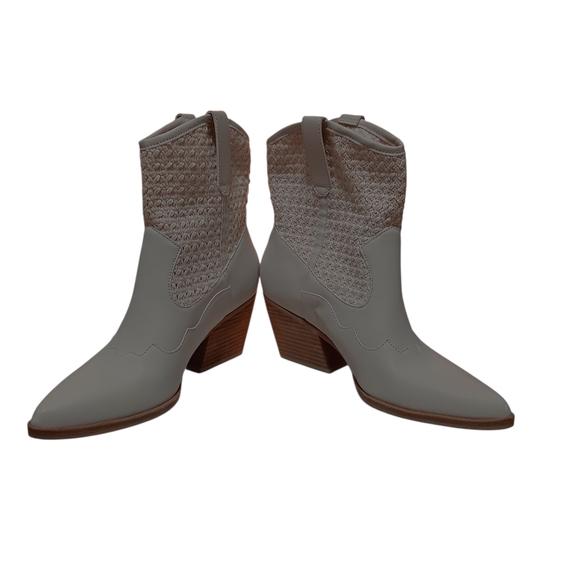 💫 Dolce Vita Cream Ankle Wedge Boots 🤍 - Picture 4 of 6